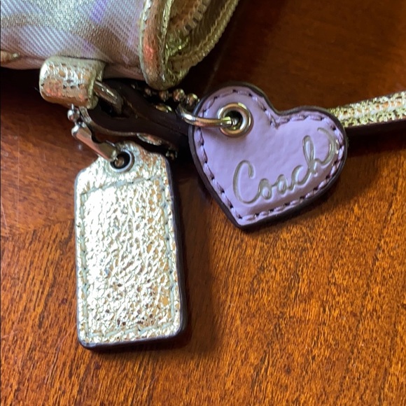 Coach NWT wristlet - Picture 3 of 4